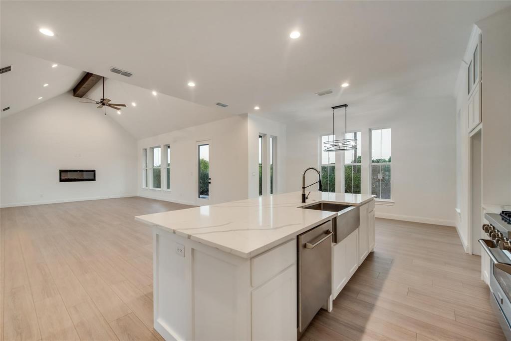 1203 Chapel Drive Property Photo 8