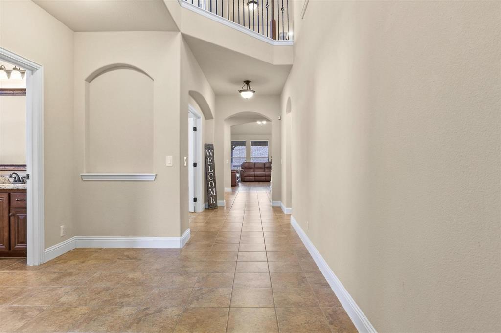 223 Thompson Drive Property Photo 8