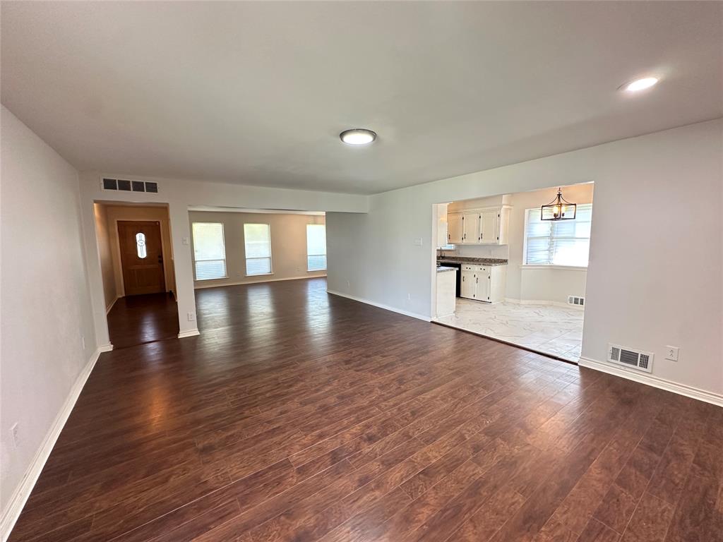 5823 Marview Lane Property Photo 6