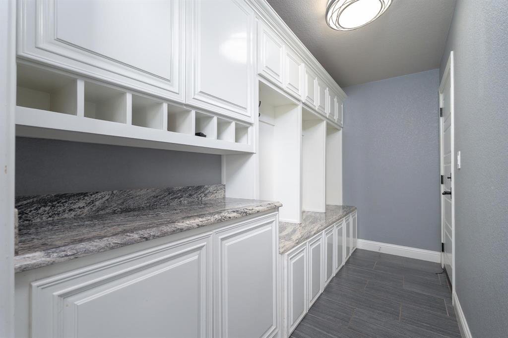 302 Southwind Circle Property Photo 18