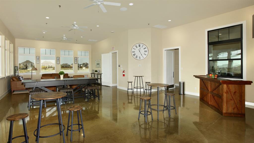 16113 Garden Drive Property Photo 6