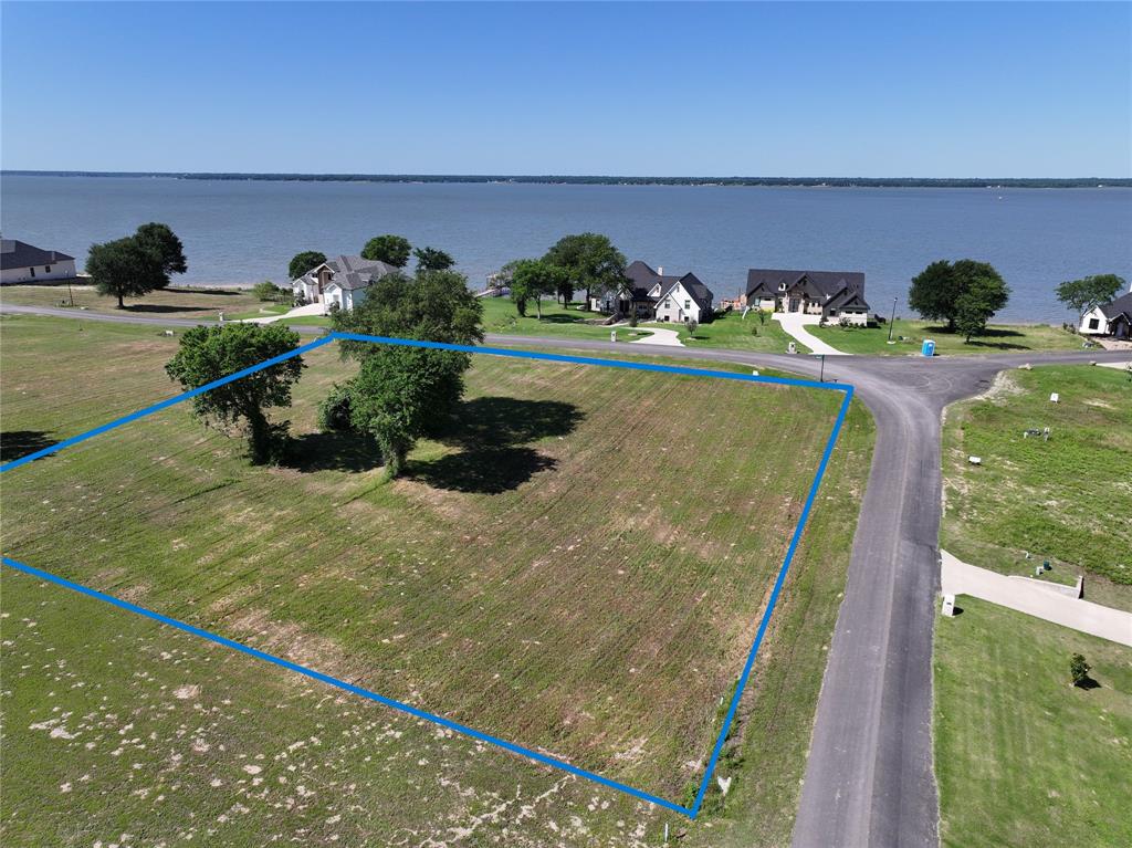 551 Shoreline Drive Property Photo 1