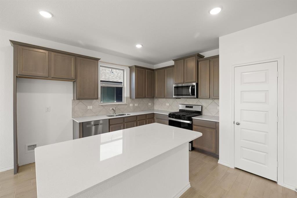 3115 Hawkview Drive Property Photo 4