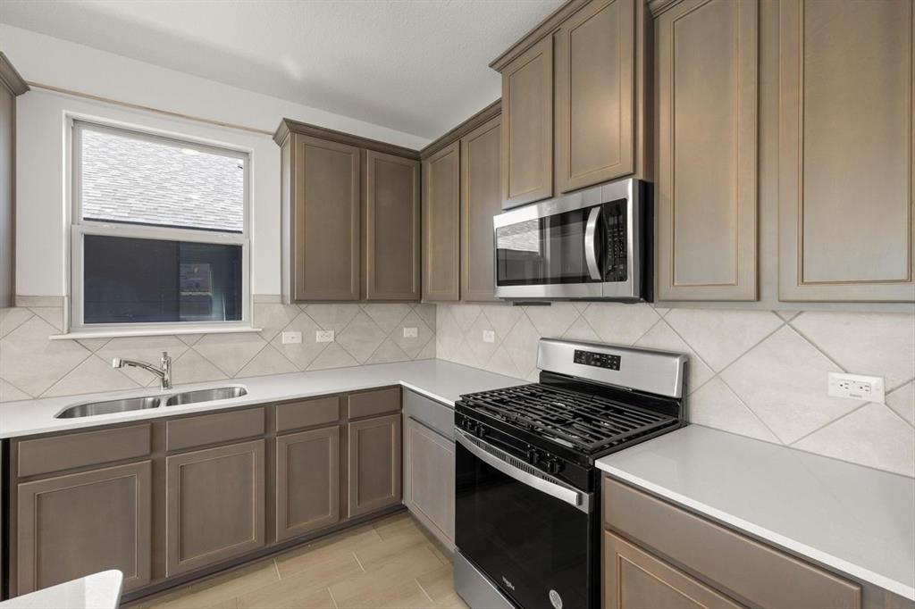 3115 Hawkview Drive Property Photo 6