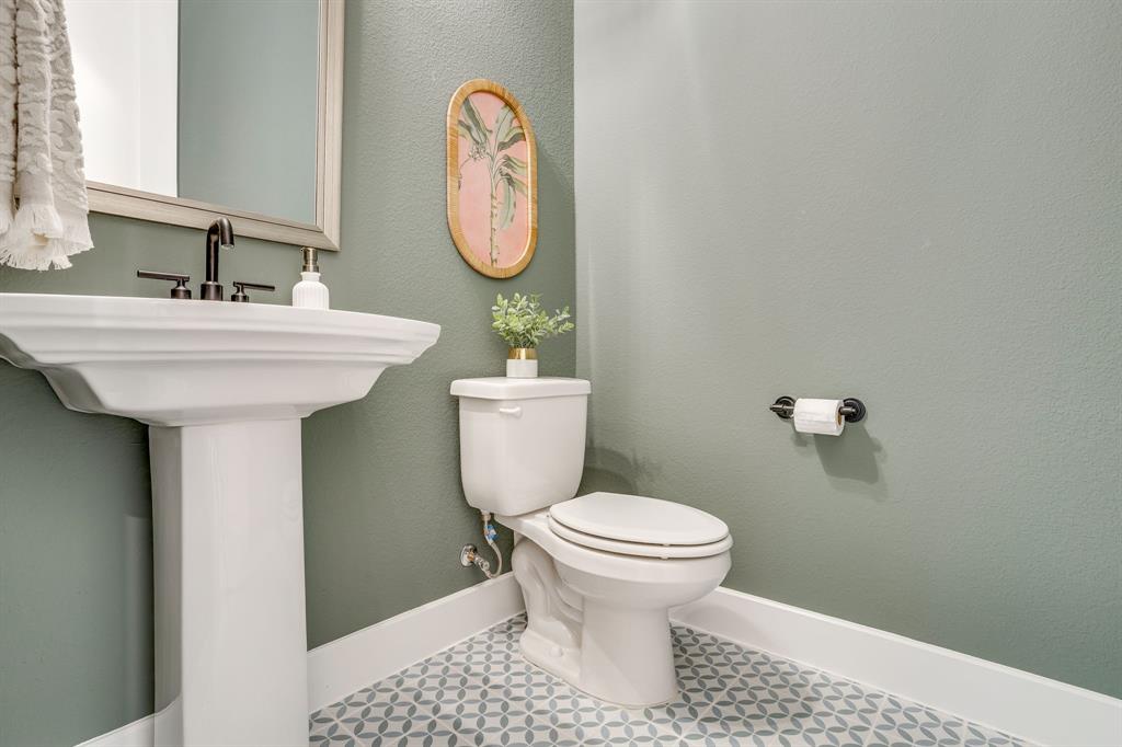 2137 Rolling Oaks Drive Property Photo 22