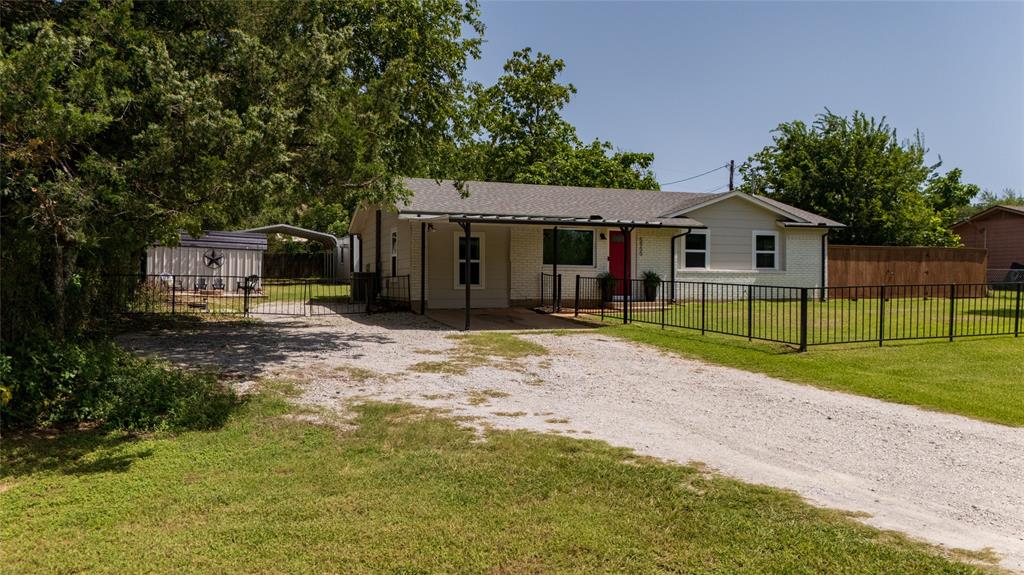 5955 Fm 678 Property Photo 1