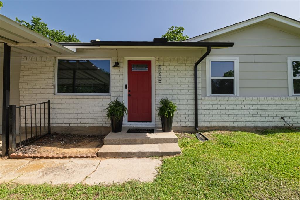 5955 Fm 678 Property Photo 4