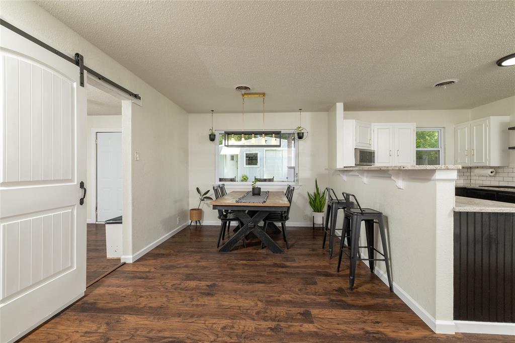 5955 Fm 678 Property Photo 8