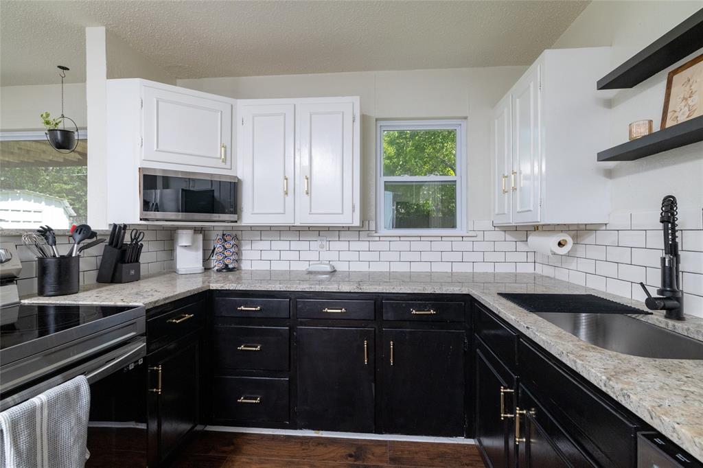 5955 Fm 678 Property Photo 14