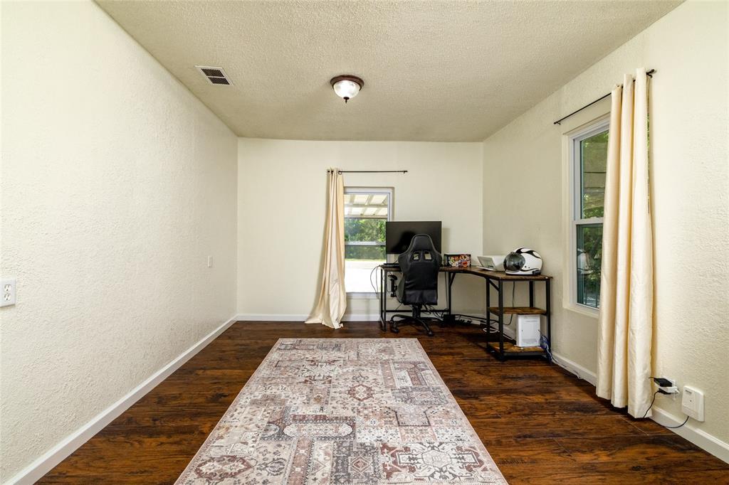 5955 Fm 678 Property Photo 23