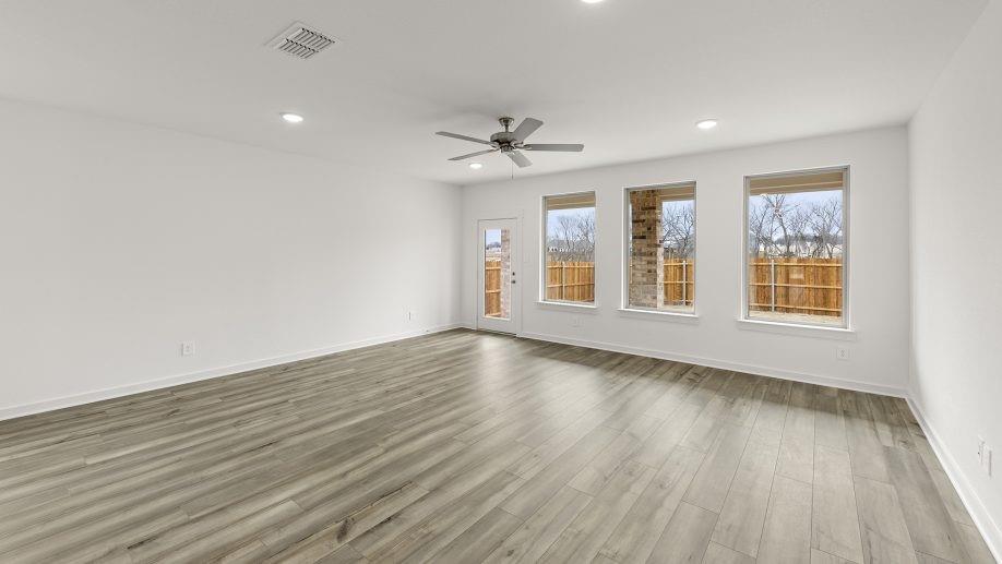 4725 Farmers Drive Property Photo 11