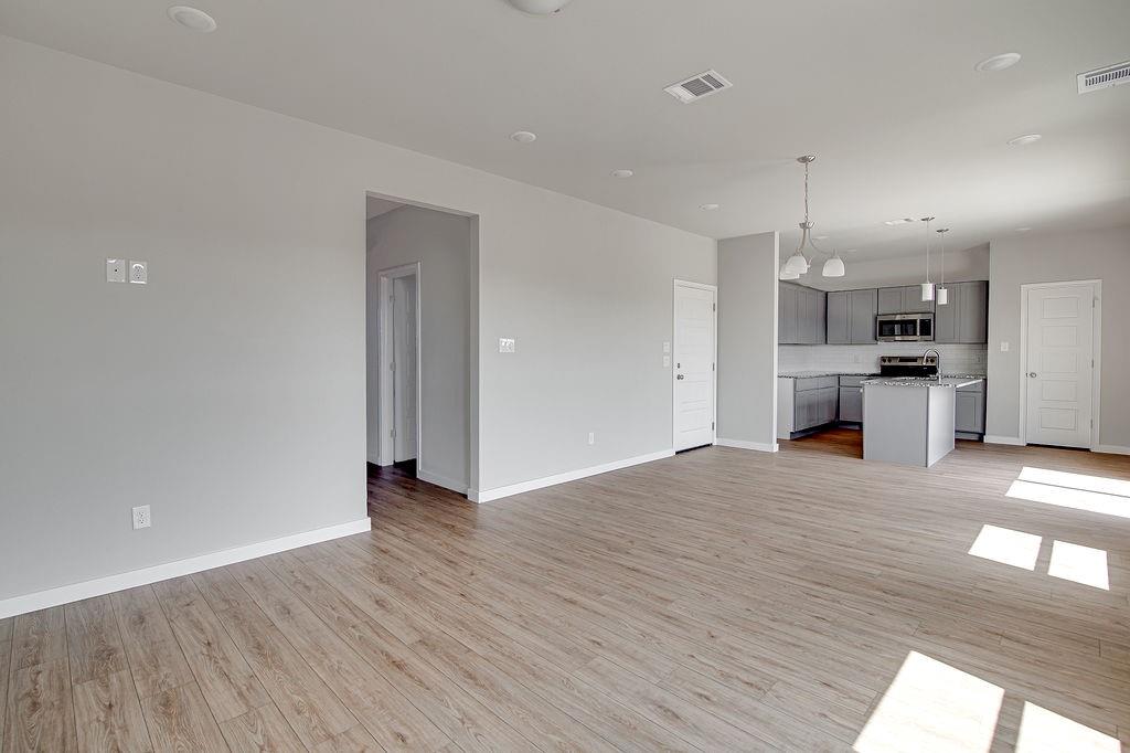 10508 Ruffin Drive Property Photo 4