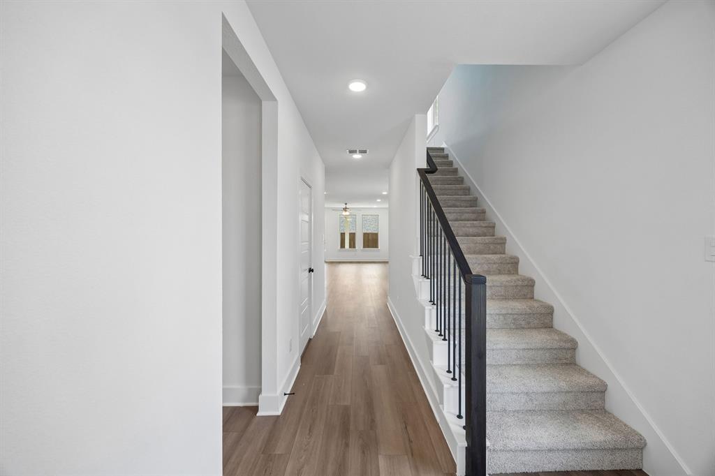 4873 Dee Street Property Photo 5