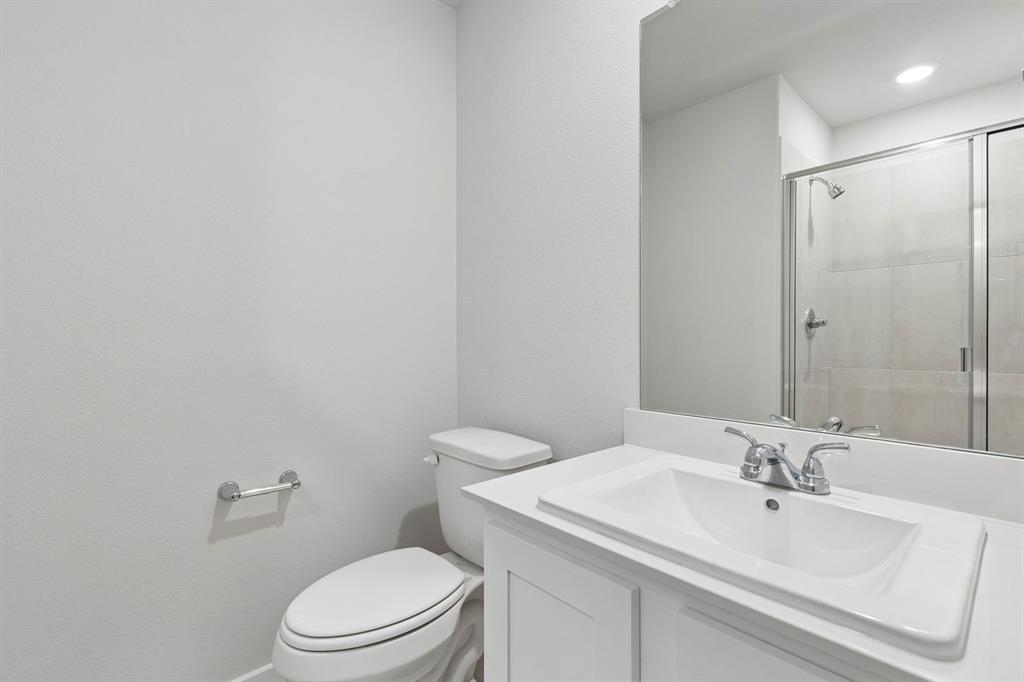 1858 Balfour Bend Property Photo 27