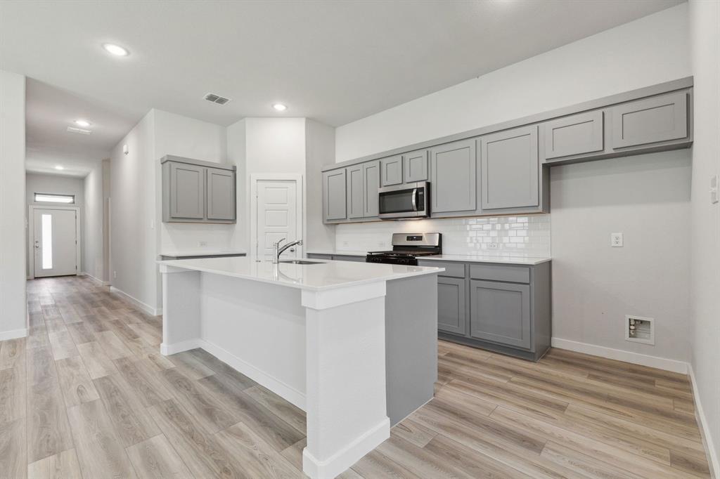 1329 Capecastle Lane Property Photo 4