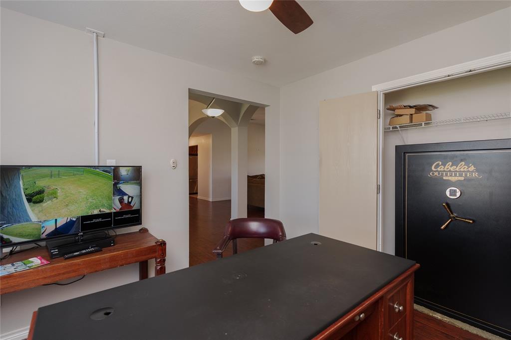 1908 Assembly Road Property Photo 8