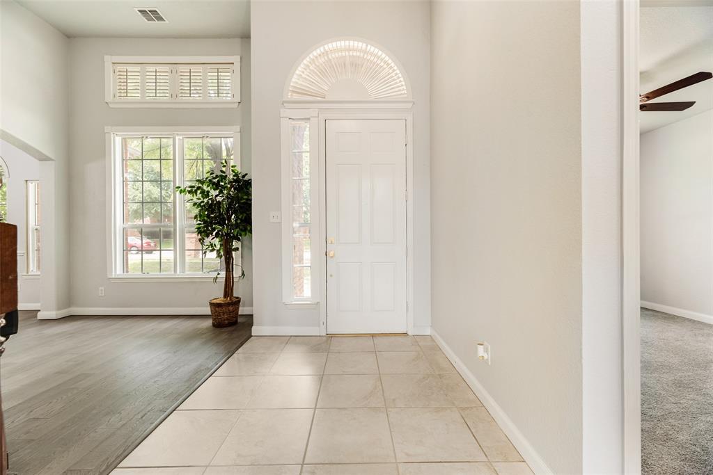 3516 Thorp Springs Drive Property Photo 2