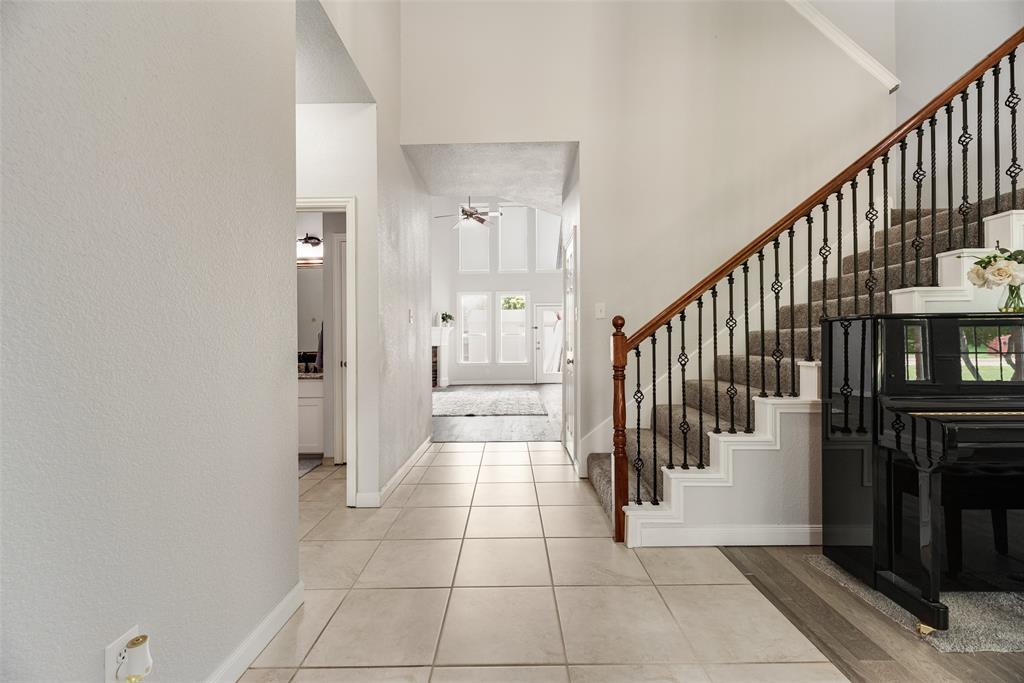 3516 Thorp Springs Drive Property Photo 3