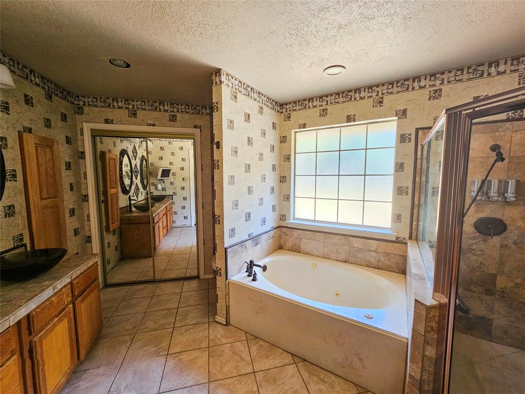 5817 Fox Hunt Drive Property Photo 5