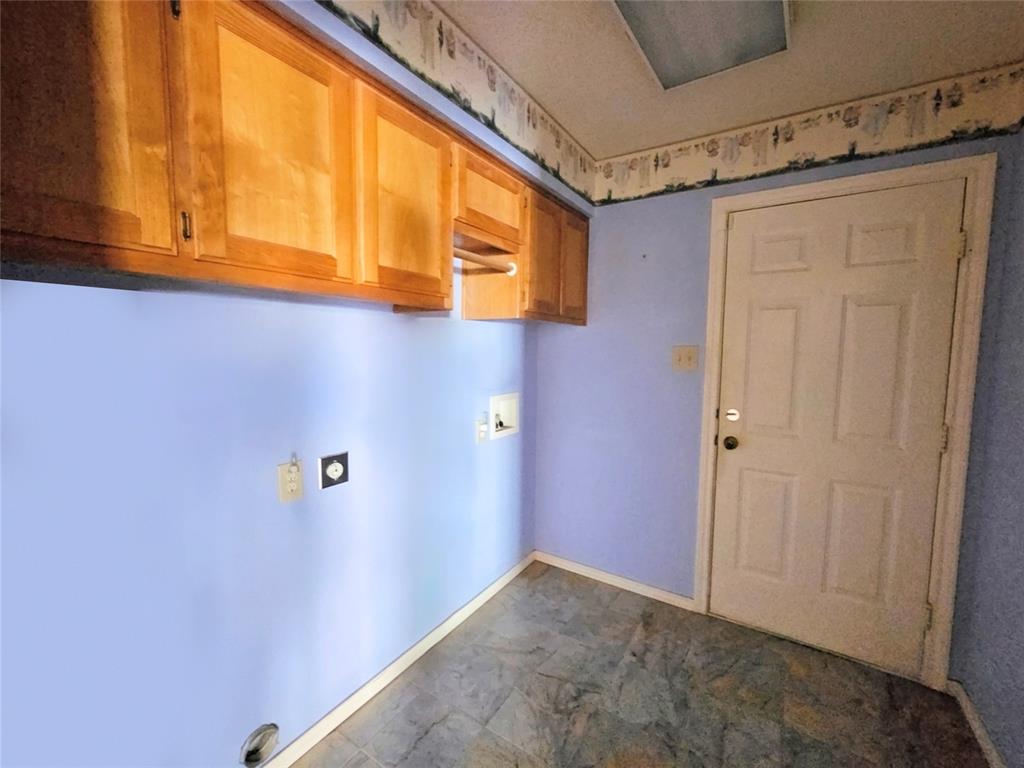5817 Fox Hunt Drive Property Photo 13