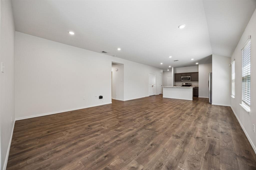 313 Samuel Street Property Photo 10