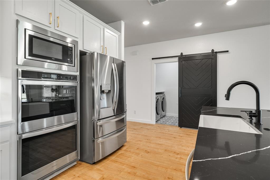 970 Hurstwood Drive Property Photo 13