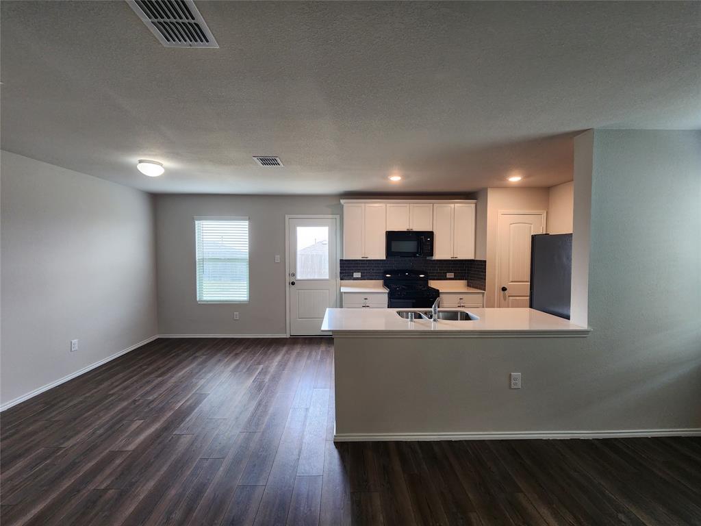 14428 Cloudview Way Property Photo 4