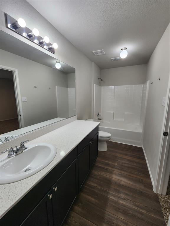 14428 Cloudview Way Property Photo 8