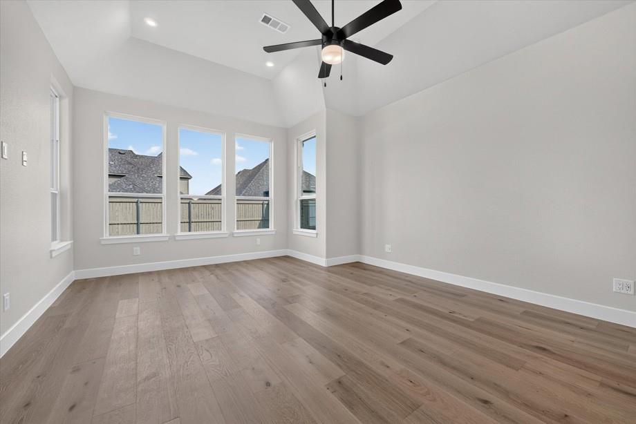 307 Taylor Way Property Photo 11