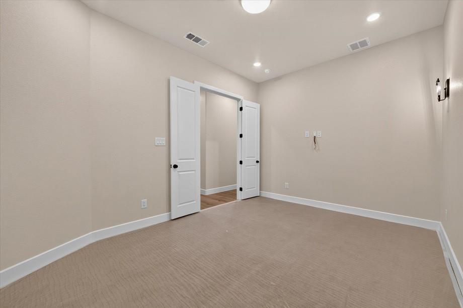 307 Taylor Way Property Photo 28