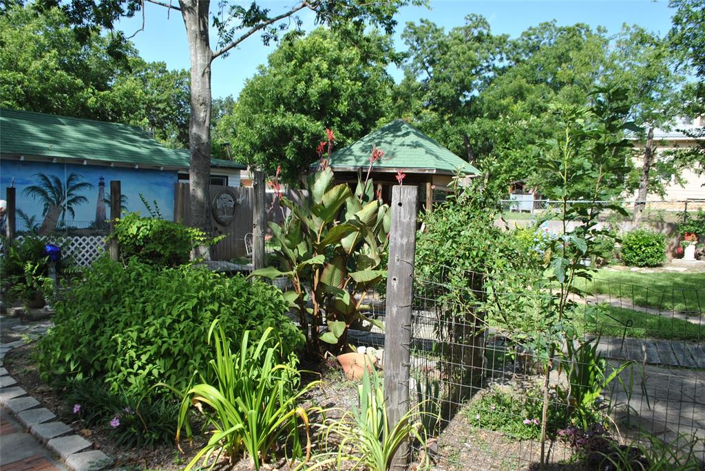 700 W Wrights Avenue Property Photo 5