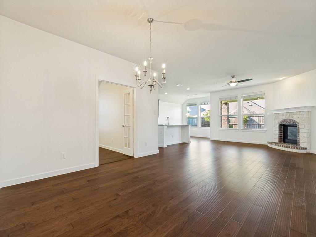 1716 Alton Way Property Photo 4
