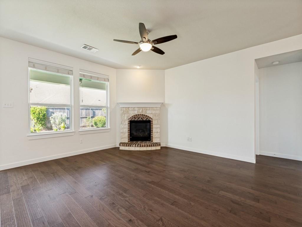 1716 Alton Way Property Photo 9