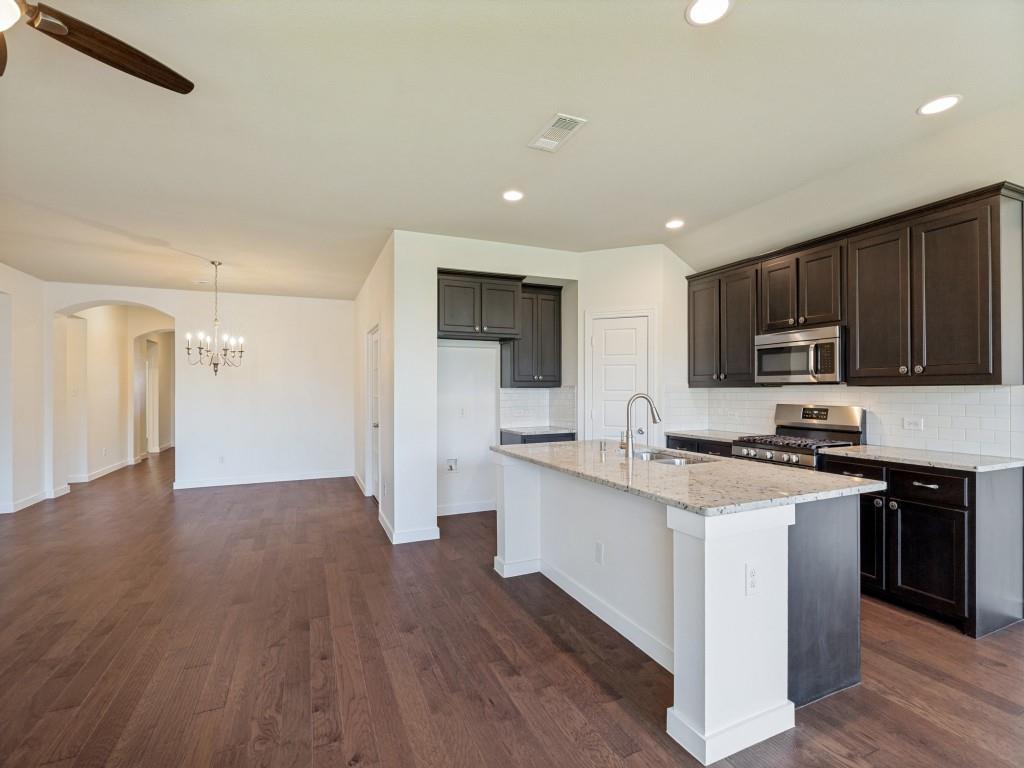 1716 Alton Way Property Photo 12
