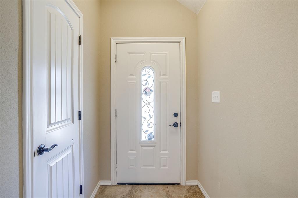 719 Harness Trail Property Photo 3