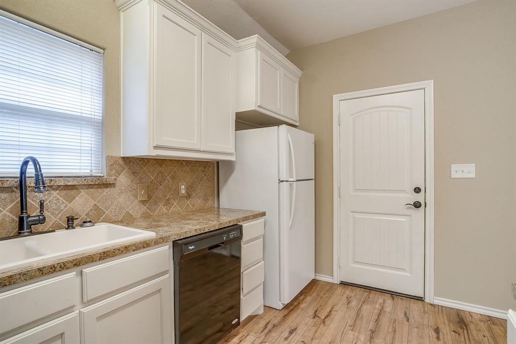 719 Harness Trail Property Photo 11