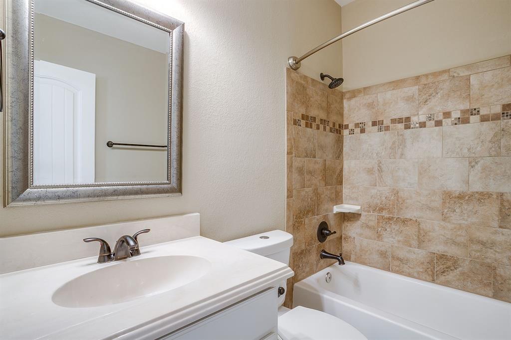 719 Harness Trail Property Photo 14