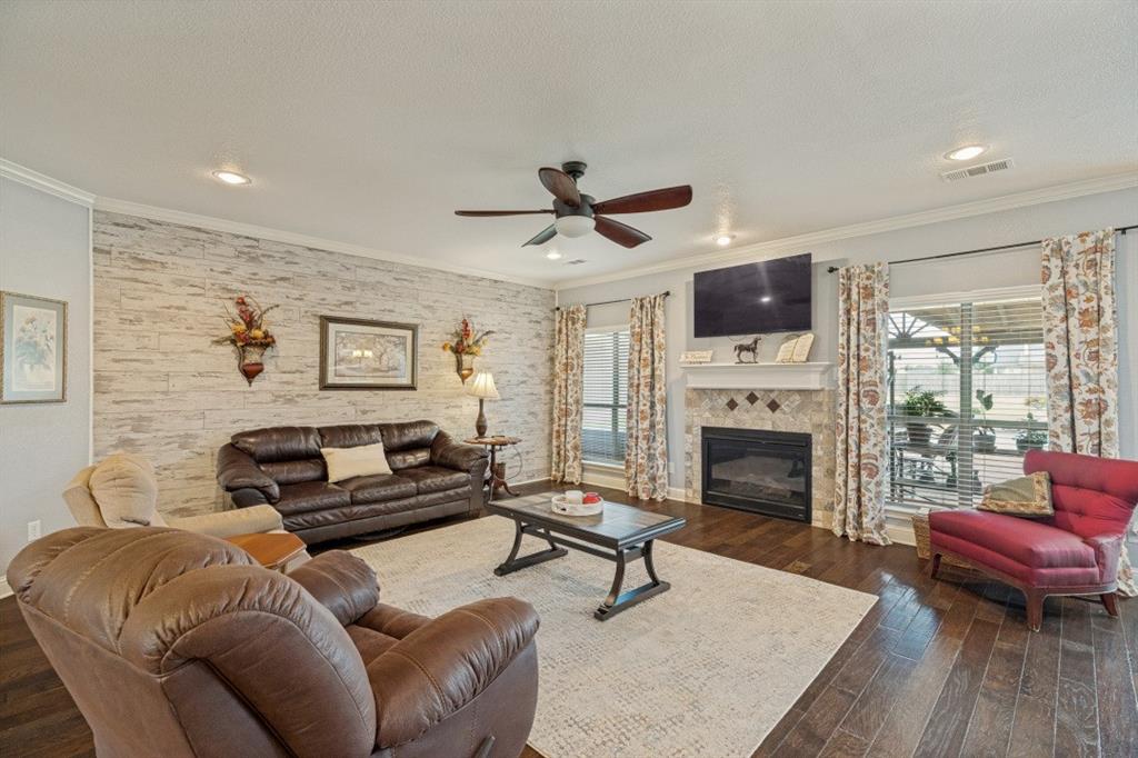 1745 County Road 1106 Property Photo 7