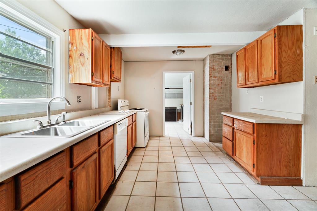 2106 Cleveland Street Property Photo 6