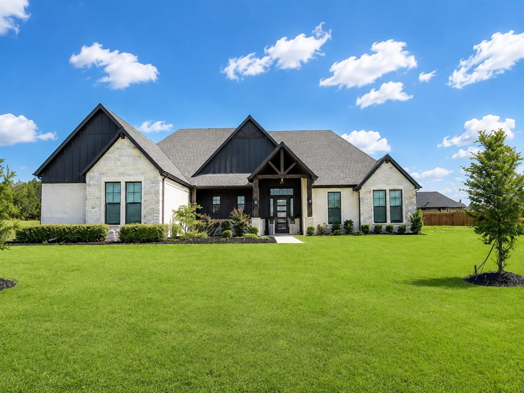 4017 Lagos Drive