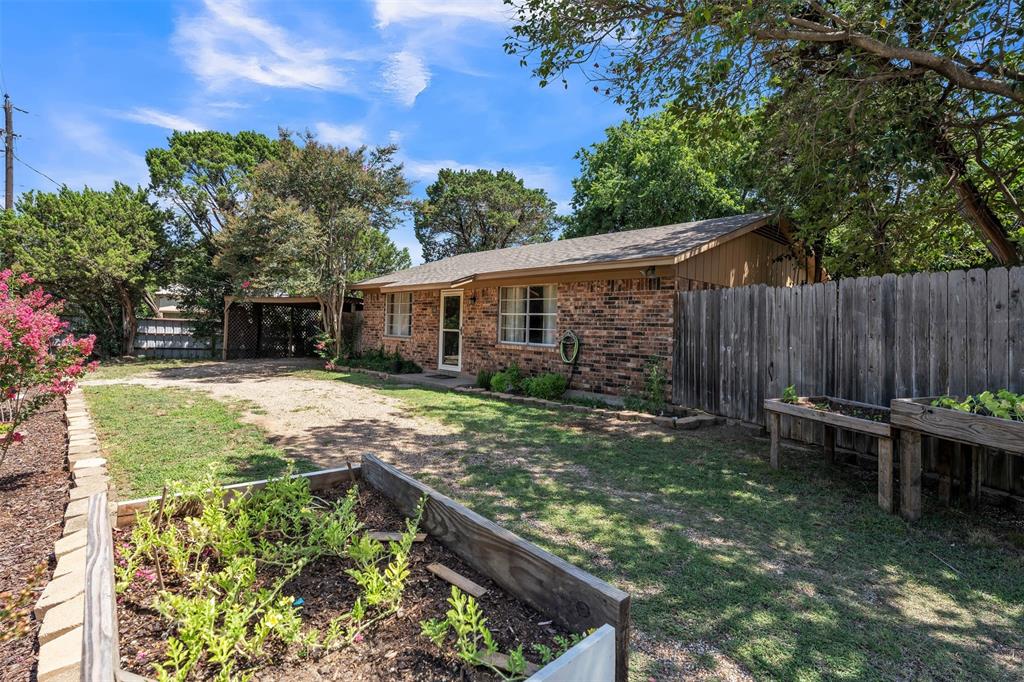 190 Crowfoot Lane Property Photo 3