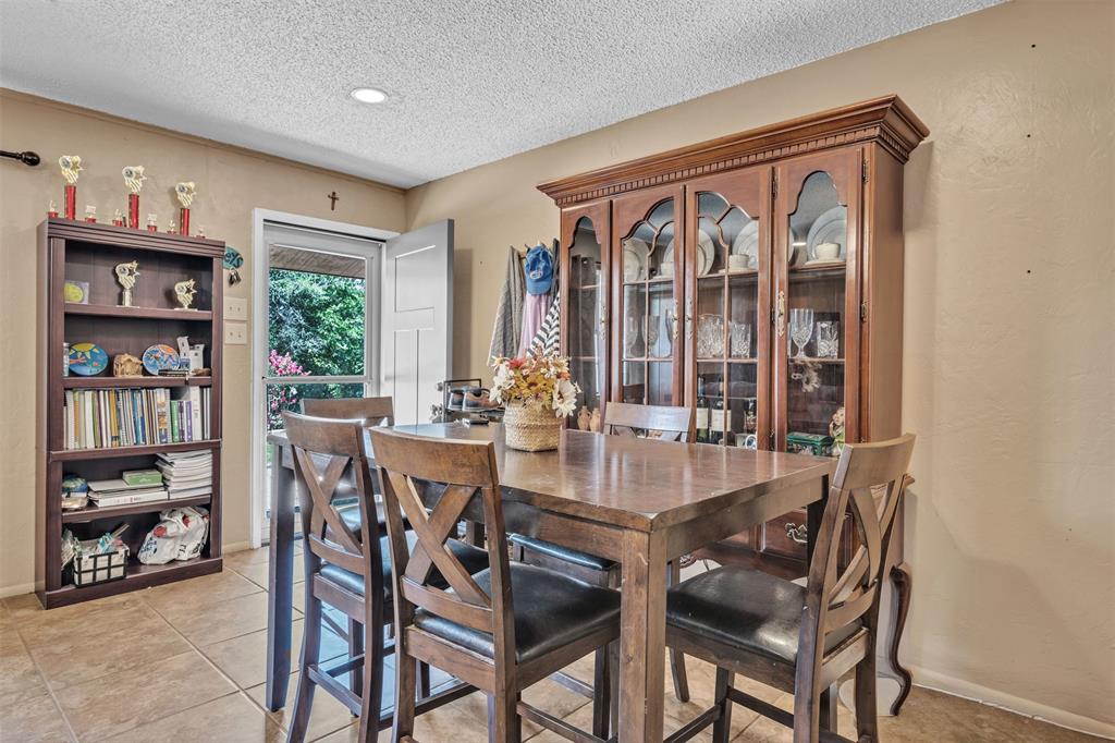 190 Crowfoot Lane Property Photo 13