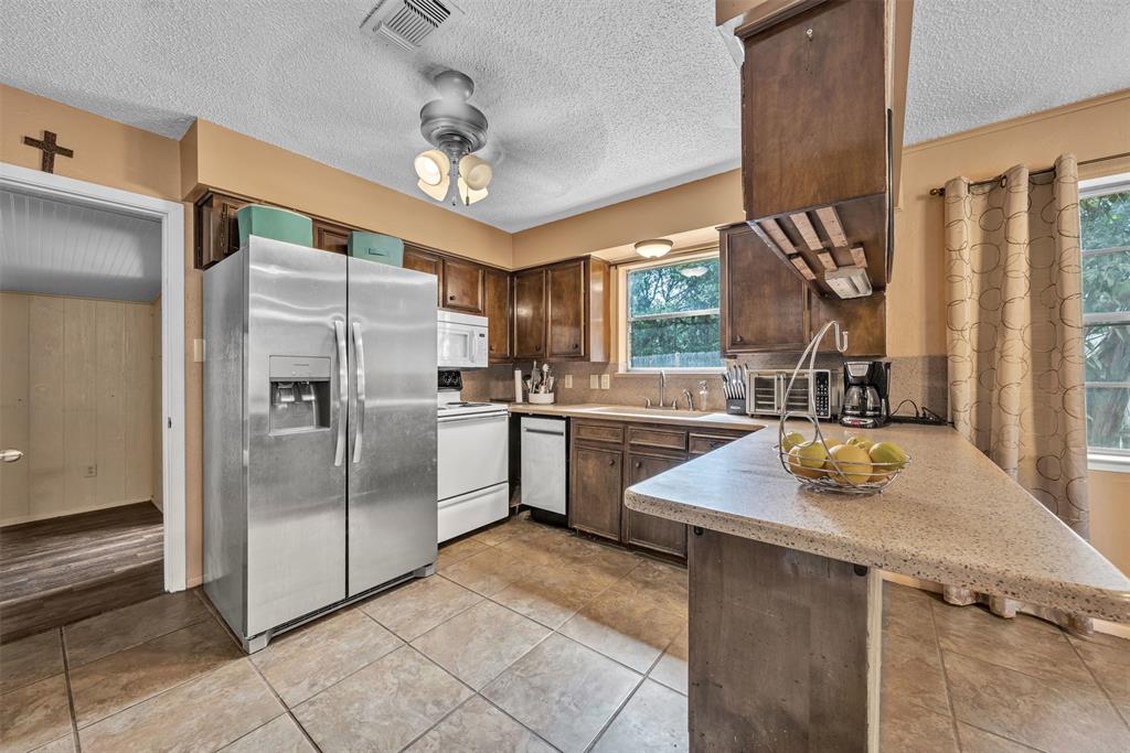 190 Crowfoot Lane Property Photo 14