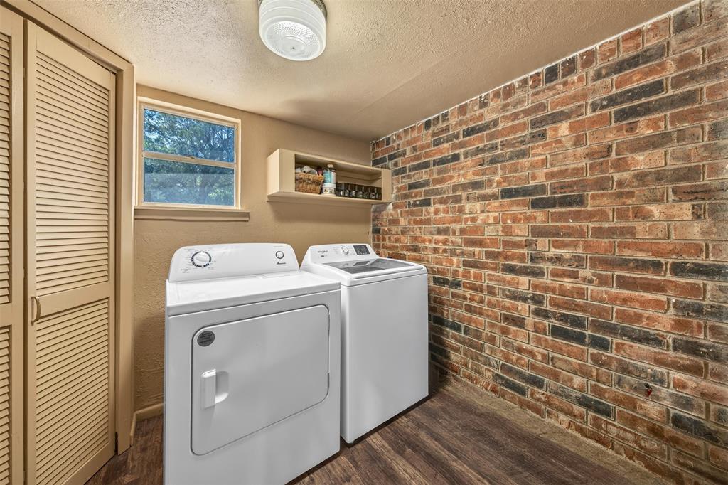 190 Crowfoot Lane Property Photo 28