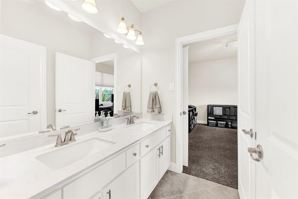 13882 Gibraltar Lane Property Photo 33