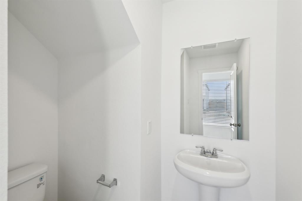 901 Blue Heron Drive Property Photo 6