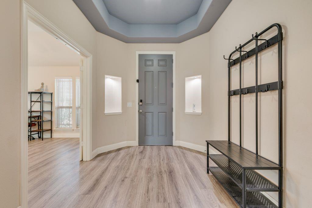 102 Cimmaron Court Property Photo 3