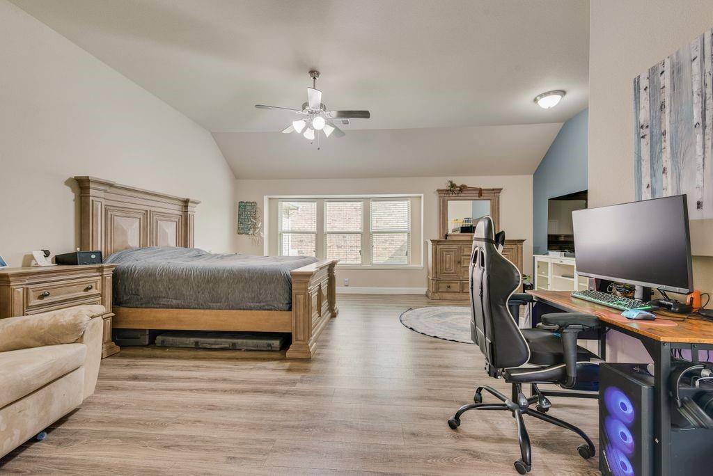 102 Cimmaron Court Property Photo 12