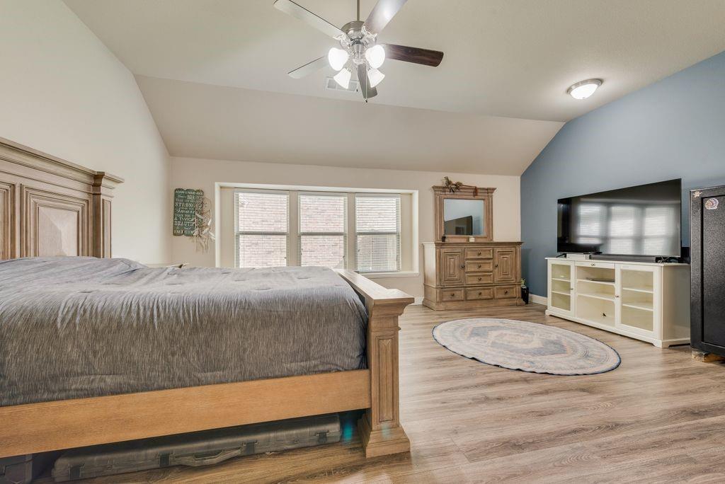 102 Cimmaron Court Property Photo 13