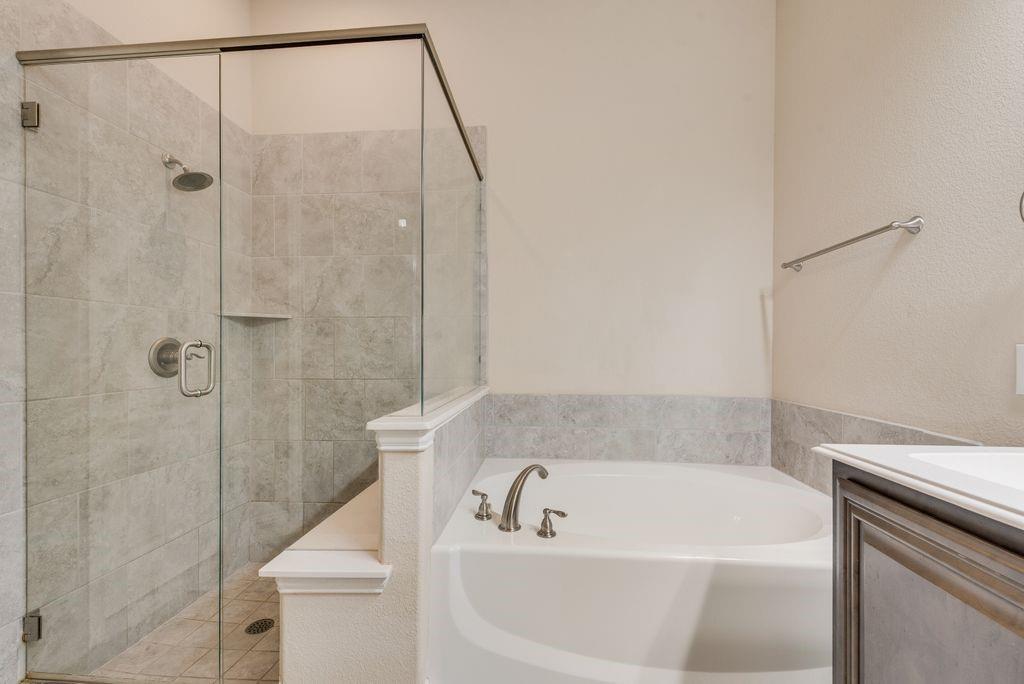 102 Cimmaron Court Property Photo 14